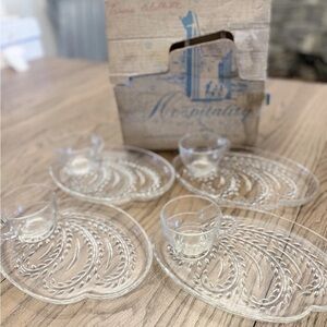 Federal Glass Hospitality Snack Set Homestead Wheat 4 Plates/Cups Vintage D